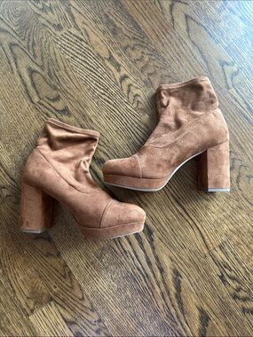 Forever 21 Suede Platform Block Heel Ankle Boots